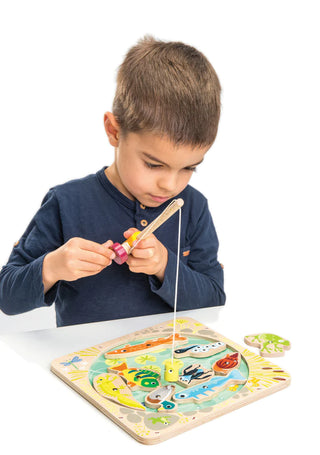 Pond Dipping Wooden Toy