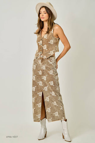 Embroidered Front Slit Corduroy Skirt in Washed Black