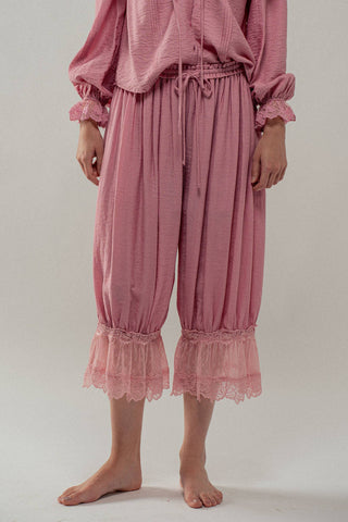 Lace-Trimmed Cropped Bloomer Pants in Pink