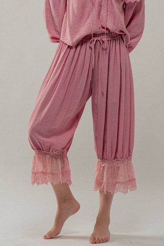 Lace-Trimmed Cropped Bloomer Pants in Pink