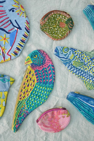 Parrot Pouch